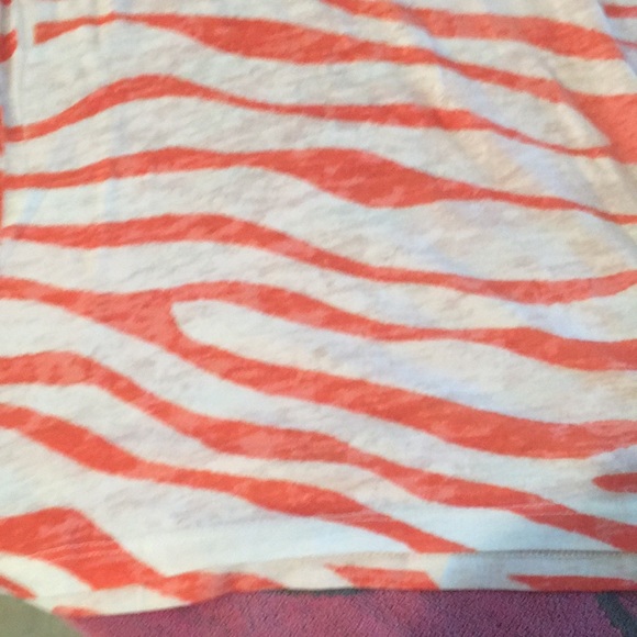 Cute orange and white tee, "Before & Again" , fits like a small/medium - Picture 4 of 4